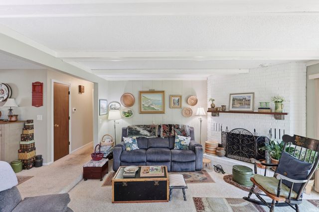 11148 Shoreline Drive, Leo, IN 46765