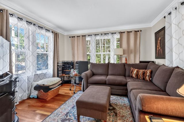 130 Grosvenor Road, Needham, MA 02492