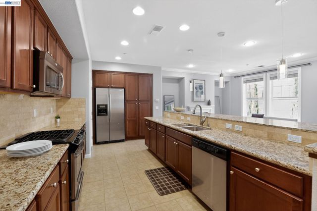 4763 Perugia St, Dublin, CA 94568