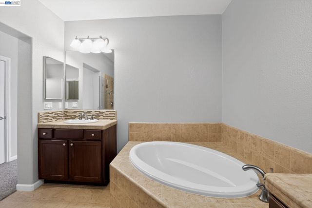 4763 Perugia St, Dublin, CA 94568