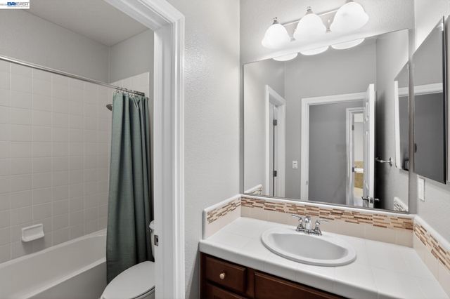 4763 Perugia St, Dublin, CA 94568