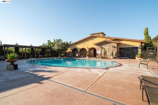 4763 Perugia St, Dublin, CA 94568