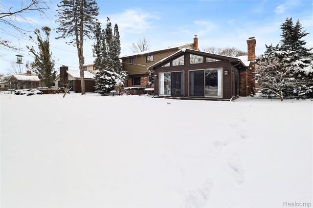 3172 Indianview Drive N, Waterford Charter Township, MI 48329