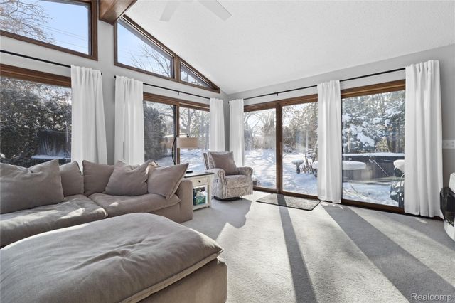 3172 Indianview Drive N, Waterford Charter Township, MI 48329