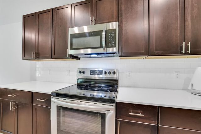 9733 Cold Creek Drive, Conroe, TX 77306