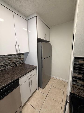 7429 SW 152nd Ave 13-205, Miami, FL 33193