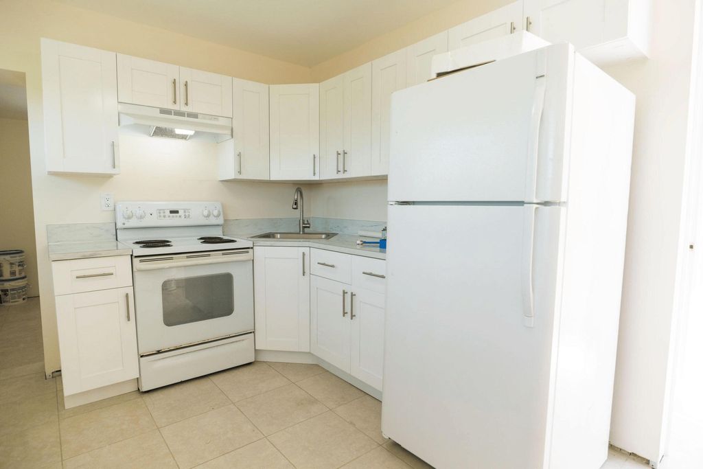 141 NW 13th Avenue, Boynton Beach, FL 33435