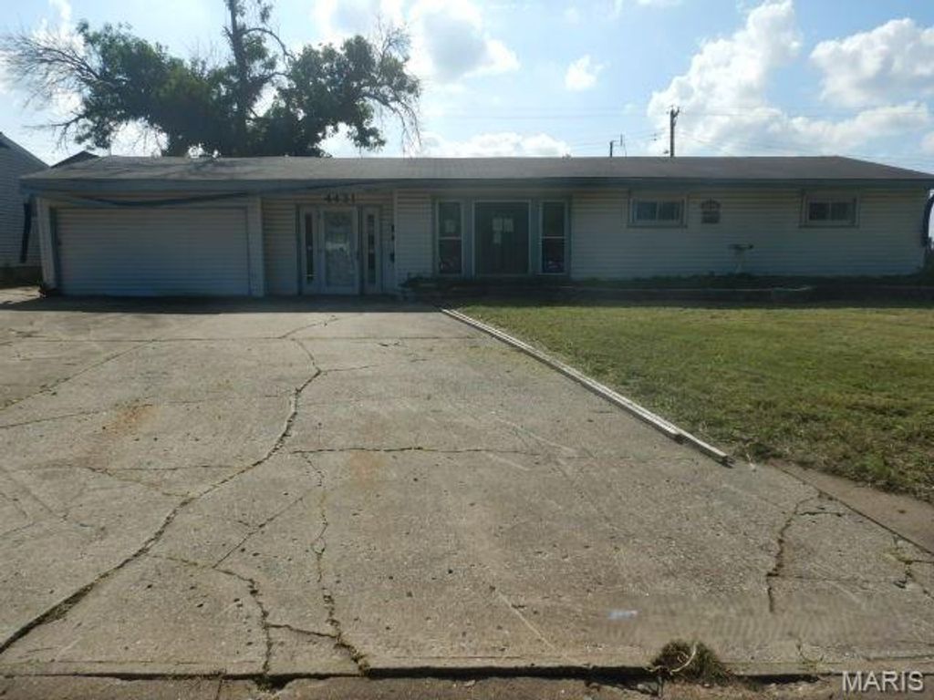 4431 Gordon Avenue, St Louis, MO 63134