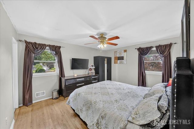 961 Linwood Place, North Brunswick, NJ 08902