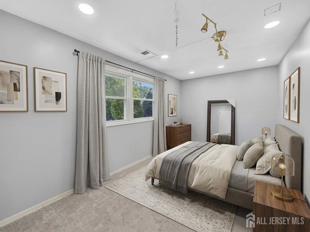 961 Linwood Place, North Brunswick, NJ 08902