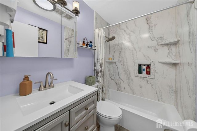 961 Linwood Place, North Brunswick, NJ 08902
