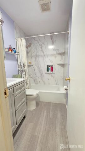 961 Linwood Place, North Brunswick, NJ 08902