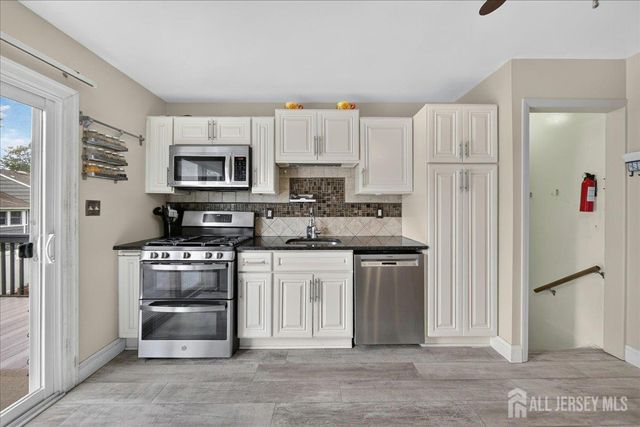 961 Linwood Place, North Brunswick, NJ 08902