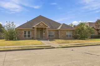8318 Portsmouth Drive, Rowlett, TX 75088