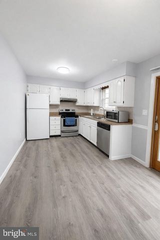 352 DOHNER DR, Lancaster, PA 17602