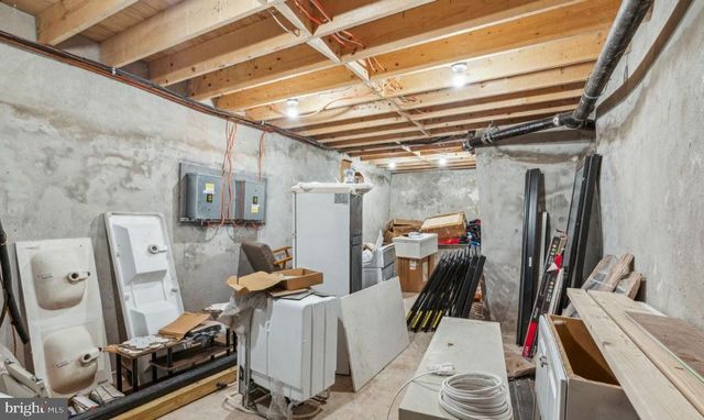 308 W QUEEN LN, Philadelphia, PA 19144