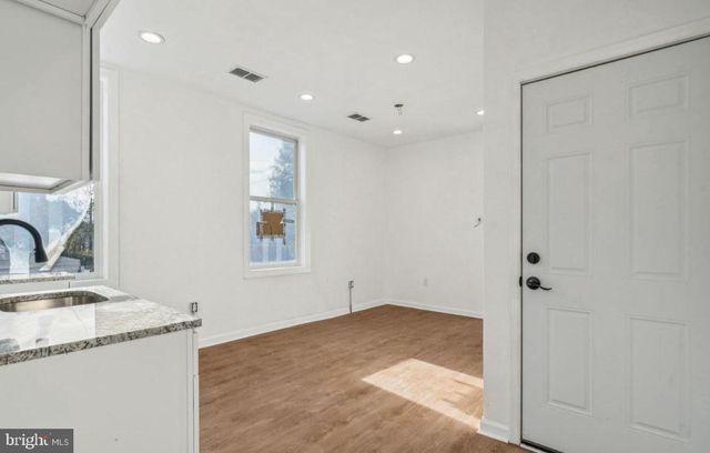 308 W QUEEN LN, Philadelphia, PA 19144