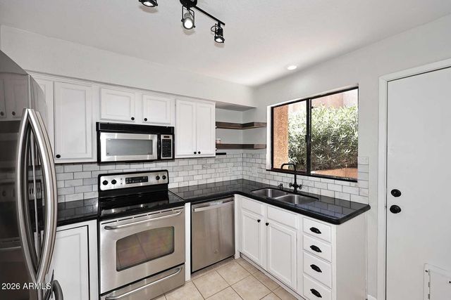 11640 N 51ST Avenue 135, Glendale, AZ 85304