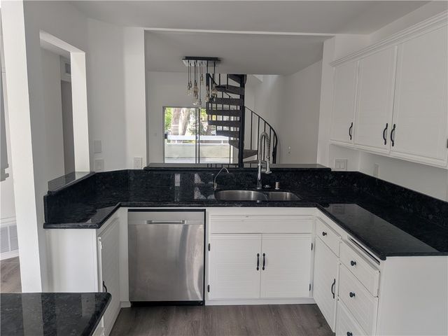 26129 McBean Parkway 43, Valencia, CA 91355