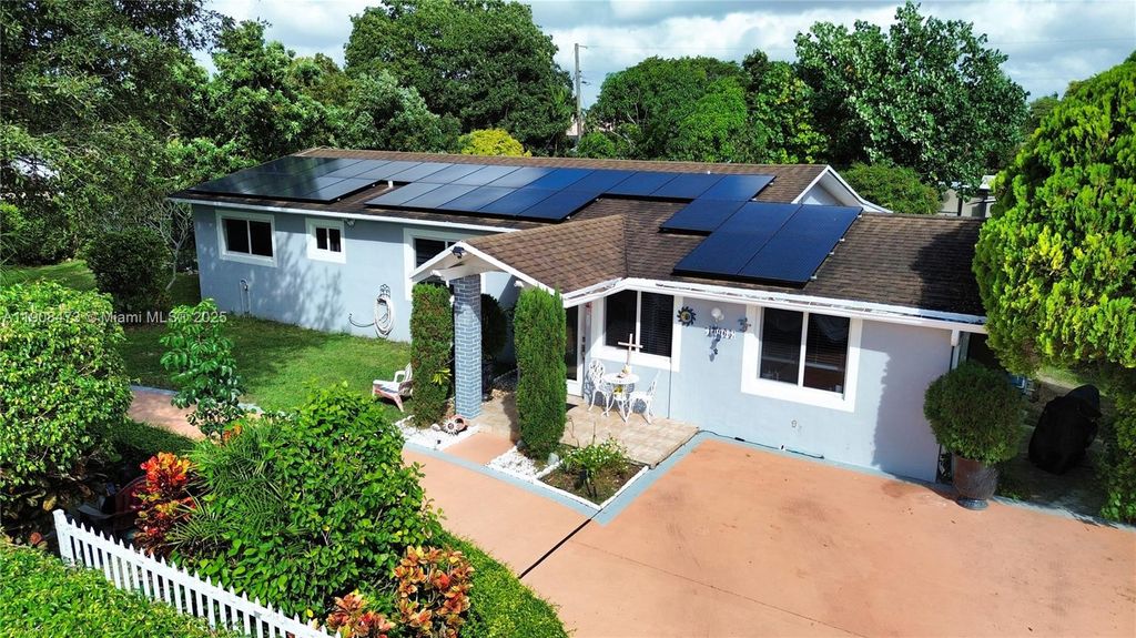 10965 SW 116th St, Miami, FL 33176