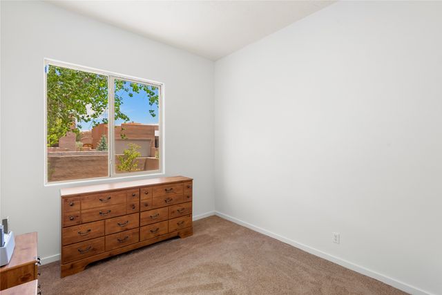 10 Bajada Place, Santa Fe, NM 87508