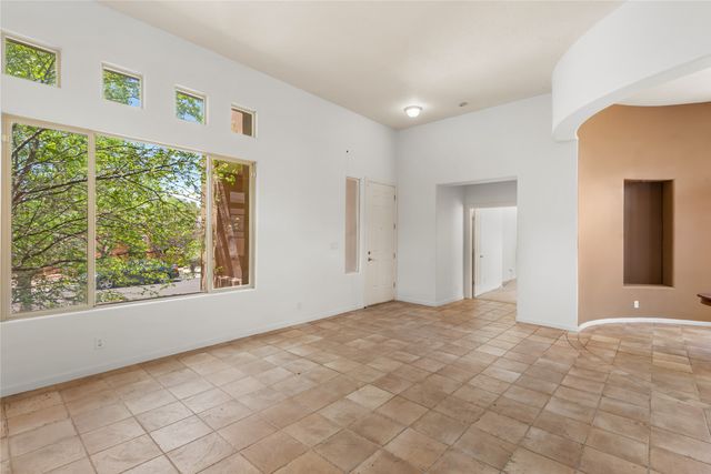 10 Bajada Place, Santa Fe, NM 87508