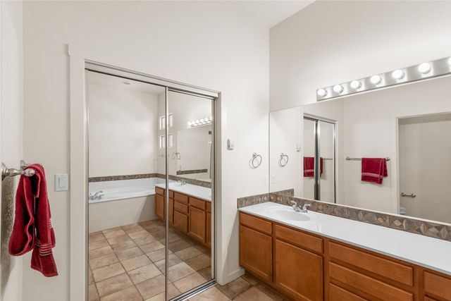 10 Bajada Place, Santa Fe, NM 87508