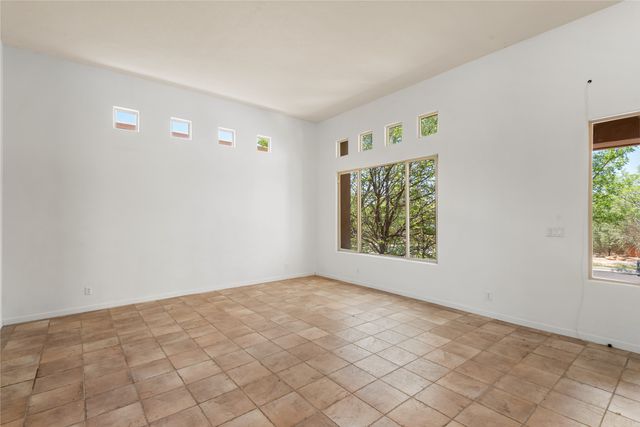 10 Bajada Place, Santa Fe, NM 87508