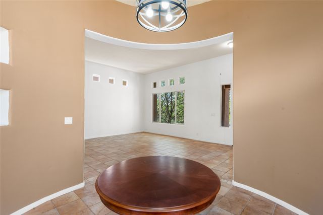 10 Bajada Place, Santa Fe, NM 87508