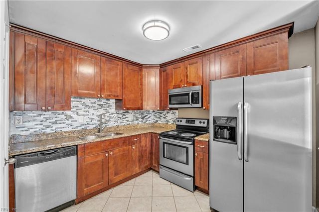 1781 Kitimal DR, Virginia Beach, VA 23454