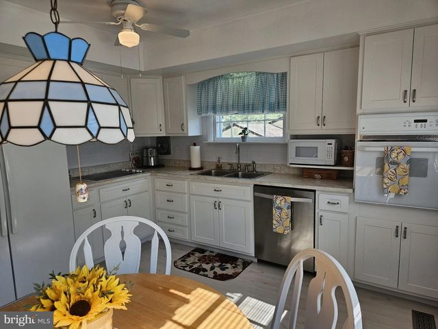 144 BRYN MAWR AVE, Lansdowne, PA 19050