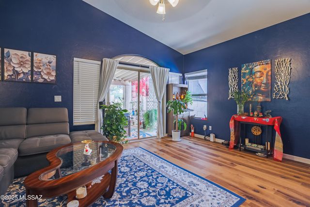 6489 W Wenden Way, Tucson, AZ 85743