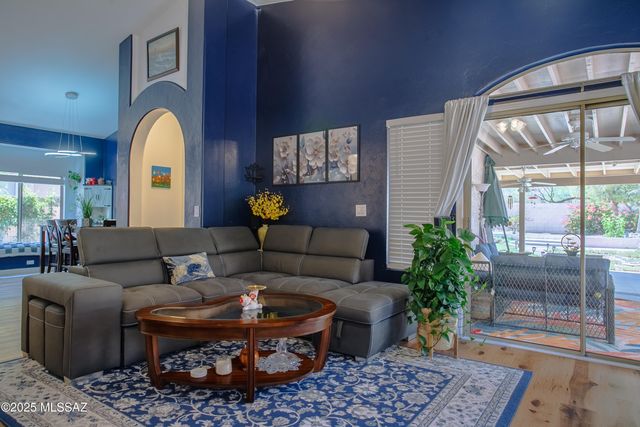 6489 W Wenden Way, Tucson, AZ 85743