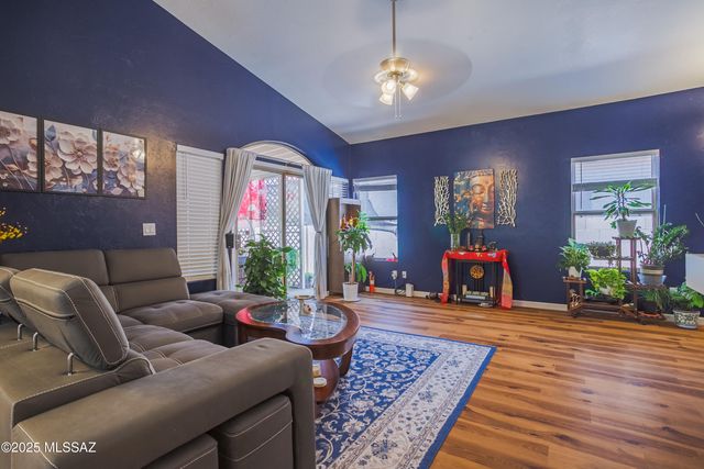 6489 W Wenden Way, Tucson, AZ 85743