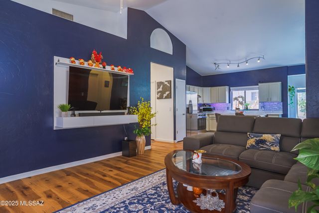 6489 W Wenden Way, Tucson, AZ 85743