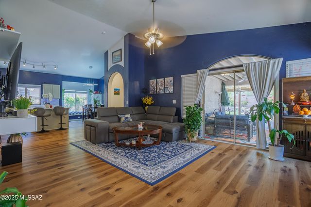 6489 W Wenden Way, Tucson, AZ 85743