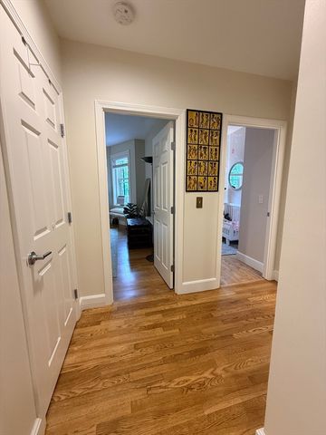 1083 Beacon St 3, Brookline, MA 02446