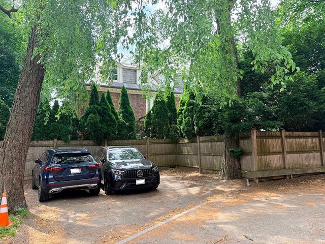 1083 Beacon St 3, Brookline, MA 02446