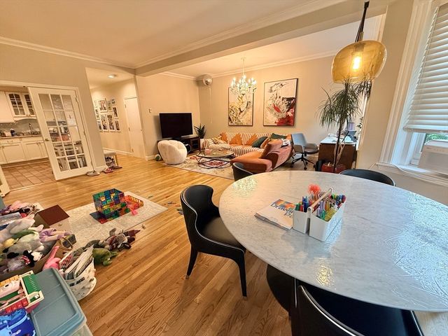 1083 Beacon St 3, Brookline, MA 02446
