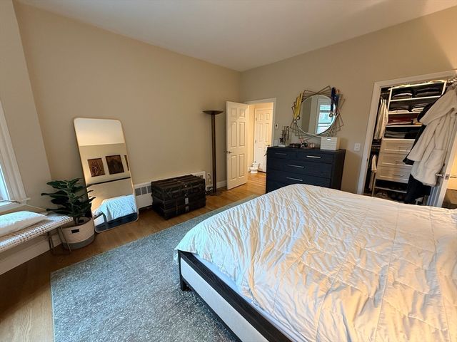 1083 Beacon St 3, Brookline, MA 02446