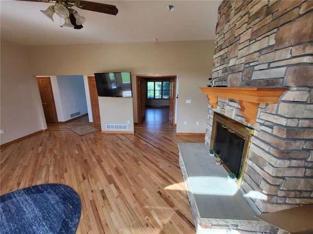 56 Lanik Rd, Bentleyville, PA 15314