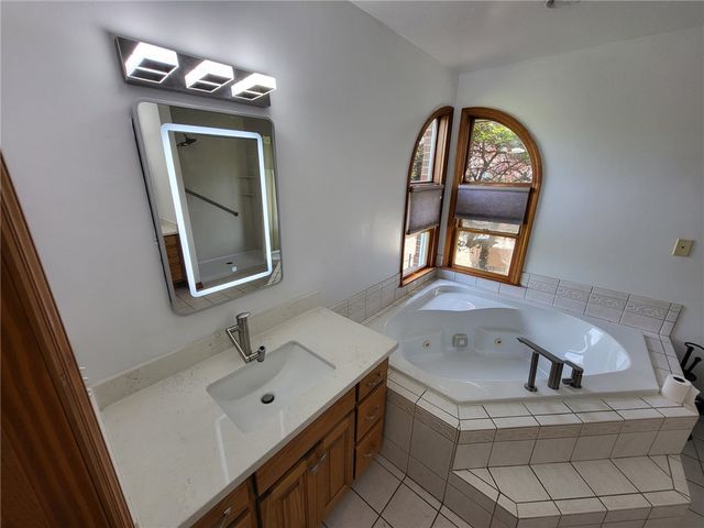 56 Lanik Rd, Bentleyville, PA 15314
