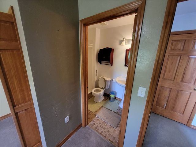 56 Lanik Rd, Bentleyville, PA 15314