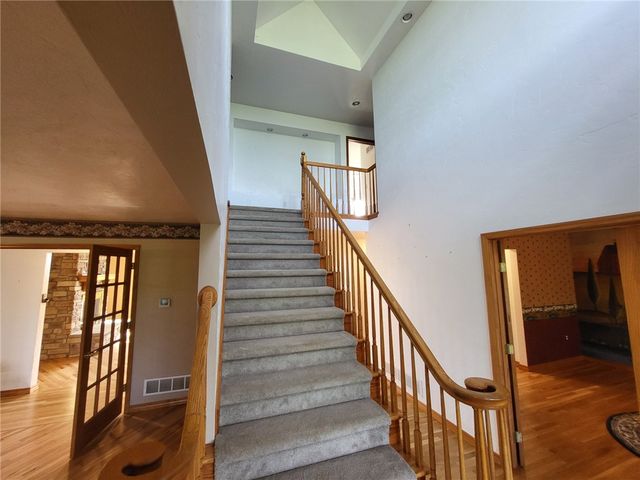 56 Lanik Rd, Bentleyville, PA 15314
