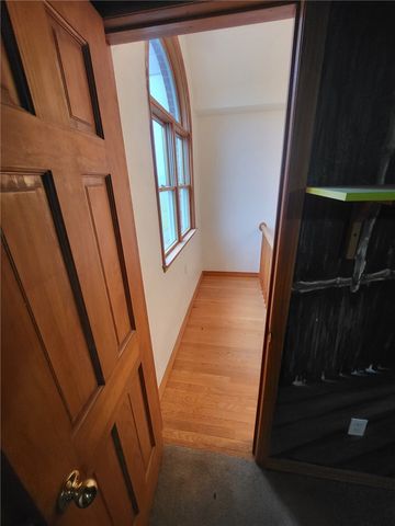 56 Lanik Rd, Bentleyville, PA 15314