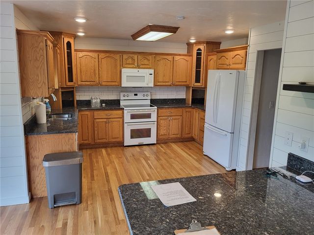 56 Lanik Rd, Bentleyville, PA 15314