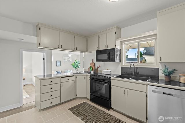 5910 E J Street, Tacoma, WA 98404