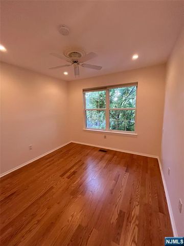 2417 Stanhope Court, Mahwah, NJ 07430