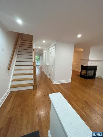2417 Stanhope Court, Mahwah, NJ 07430