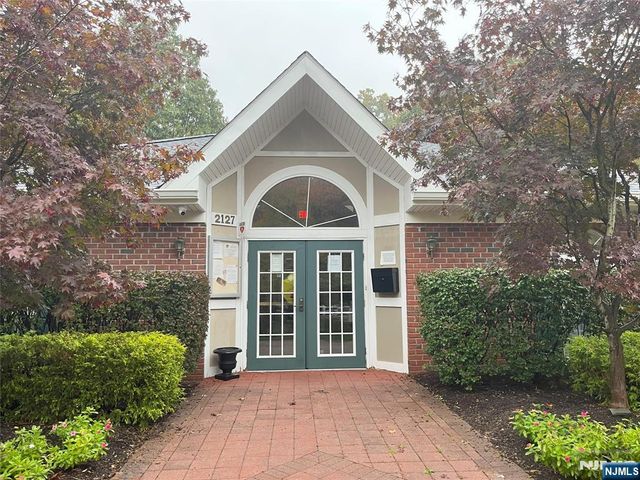 2417 Stanhope Court, Mahwah, NJ 07430